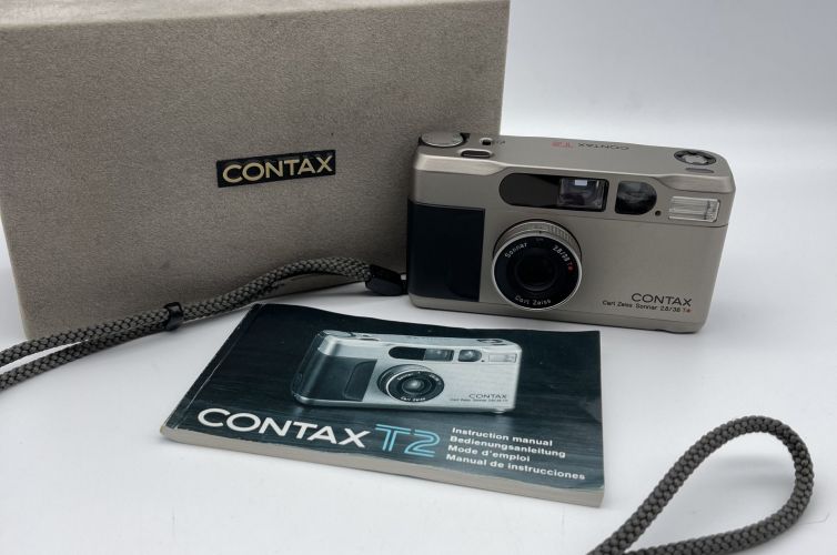 Contax T2 mit Sonnar 2.8/38mm T*